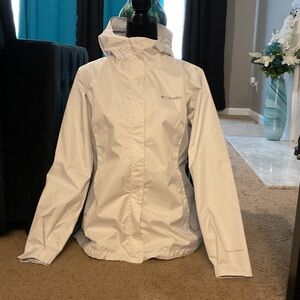 Columbia Women's White Hooded Waterproof Ski Jacket